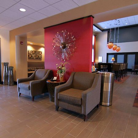 Hampton Inn & Suites Grand Forks Exterior foto