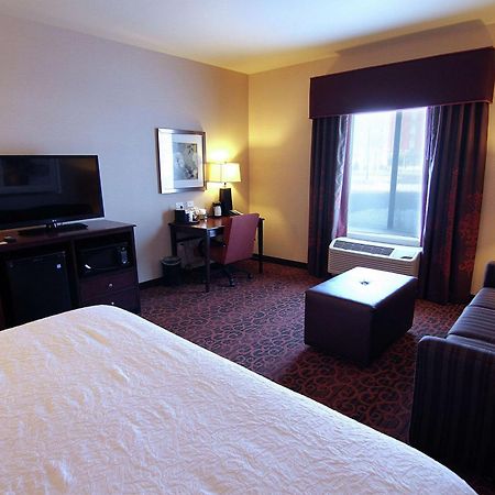 Hampton Inn & Suites Grand Forks Exterior foto