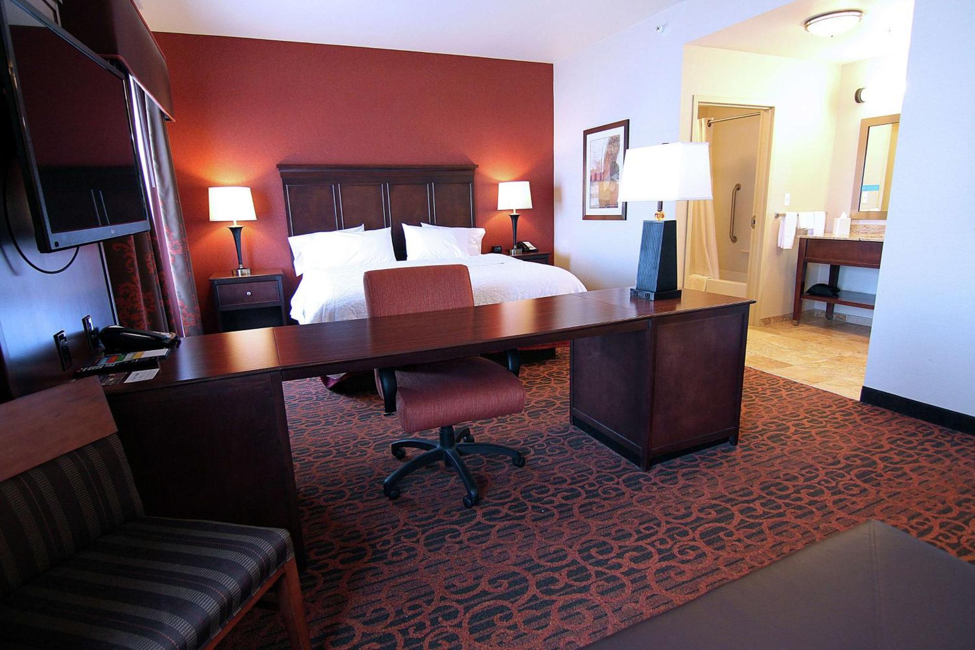 Hampton Inn & Suites Grand Forks Exterior foto
