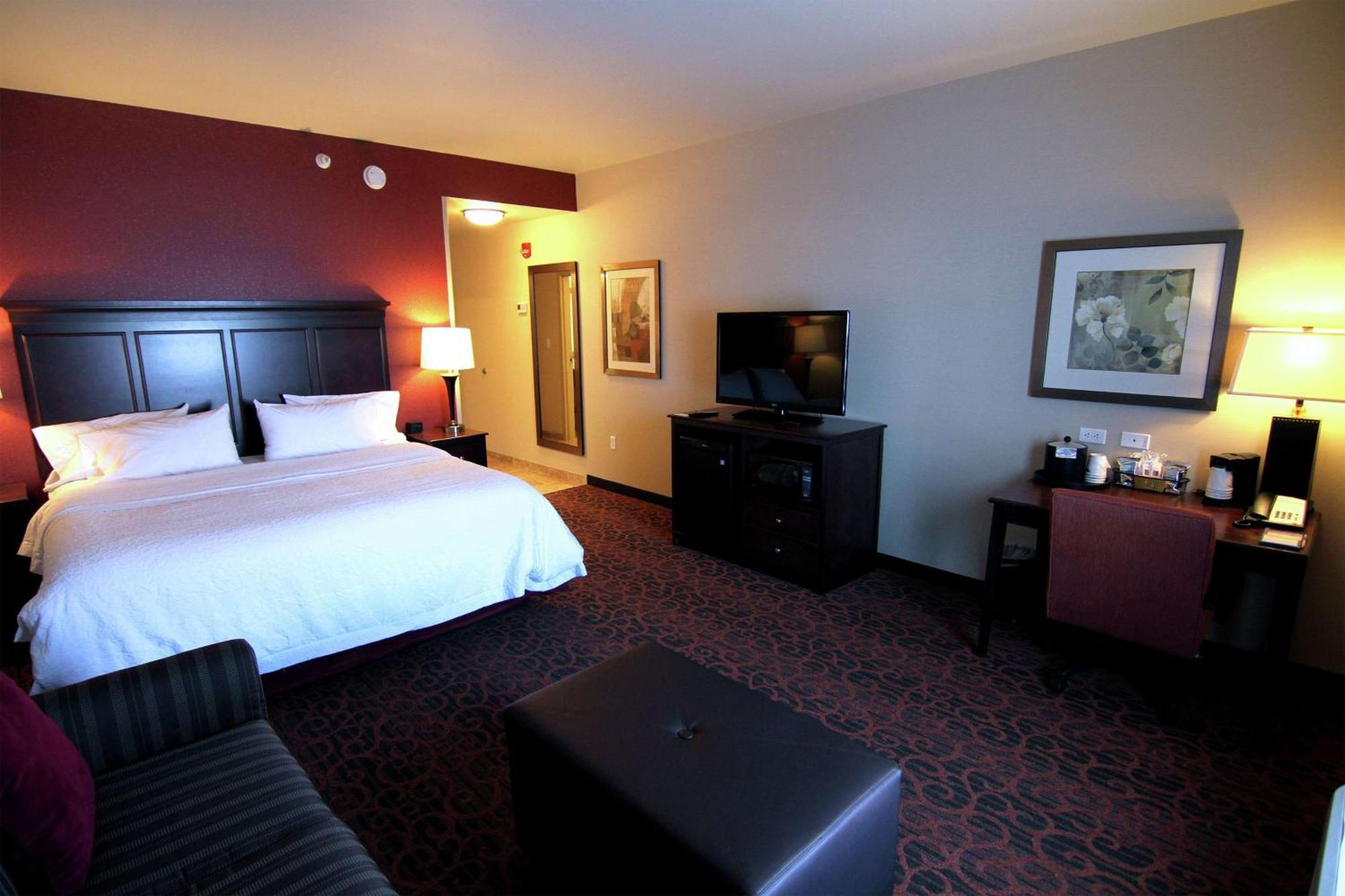 Hampton Inn & Suites Grand Forks Exterior foto