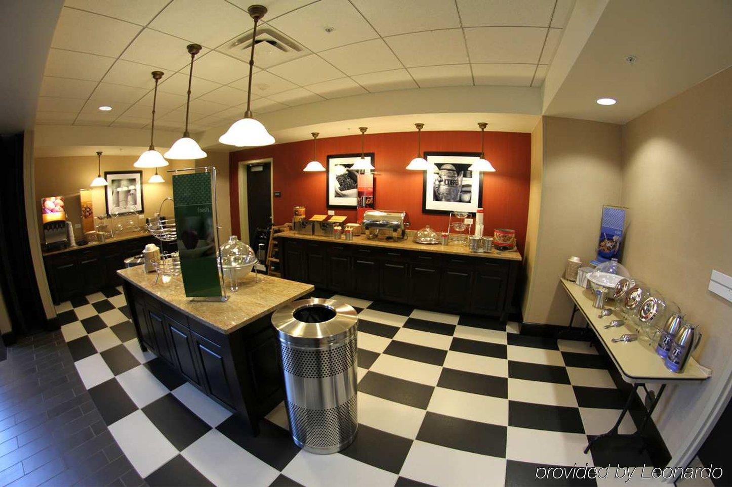 Hampton Inn & Suites Grand Forks Exterior foto