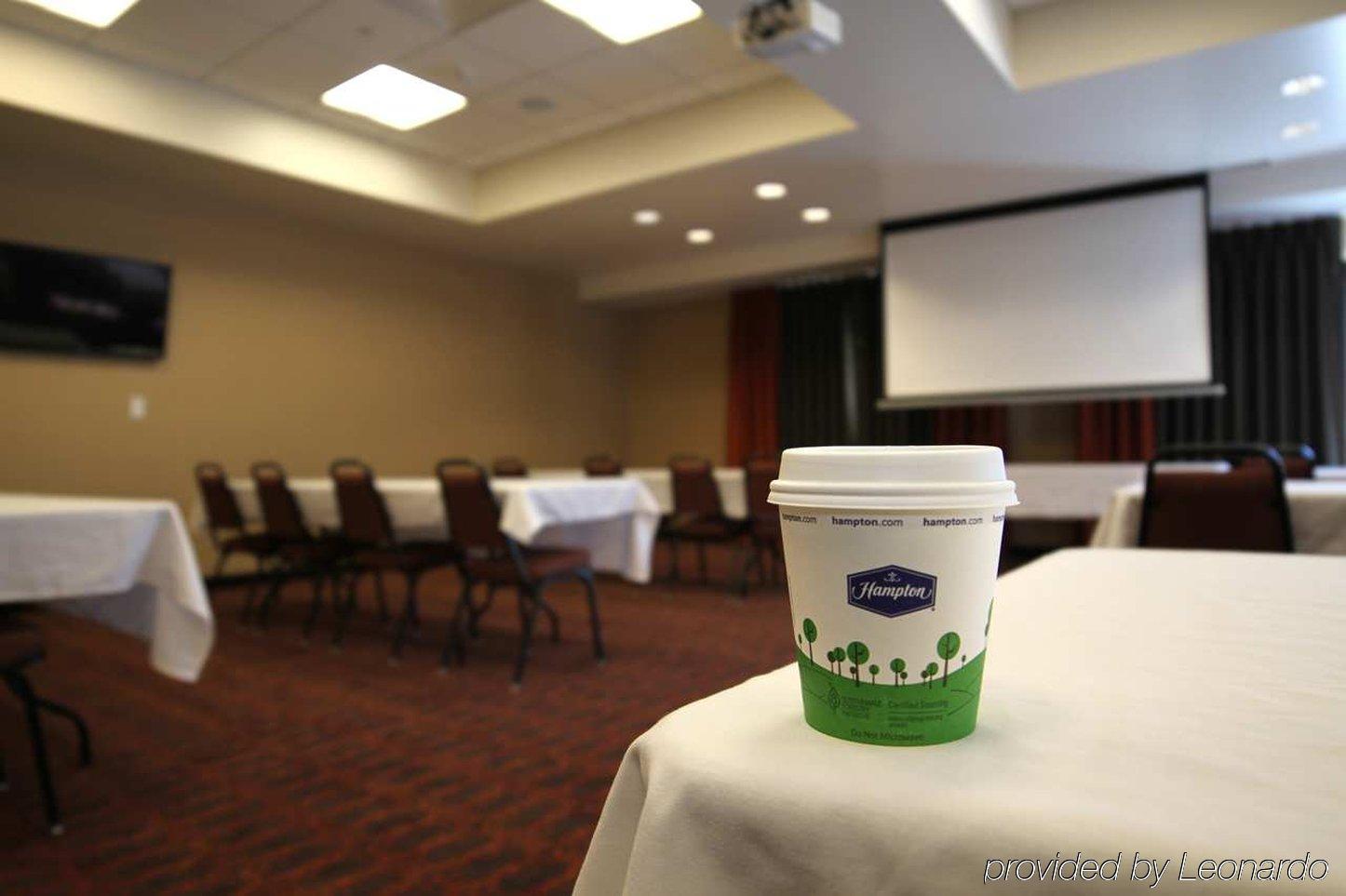 Hampton Inn & Suites Grand Forks Exterior foto